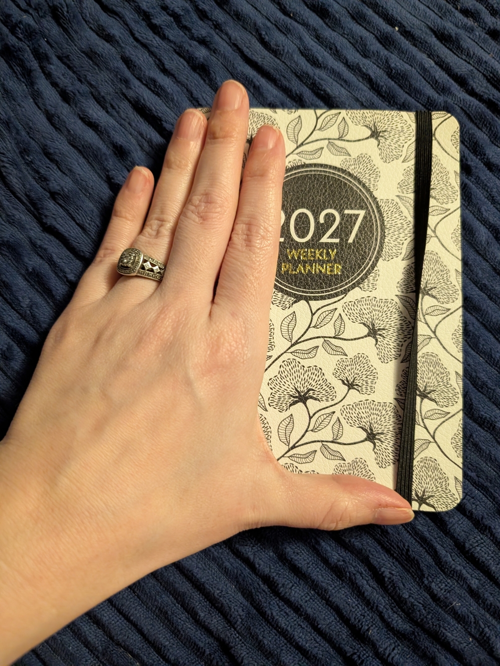2027 Weekly Planner Notebook - Cream Floral Cover - Picture 4 of 5